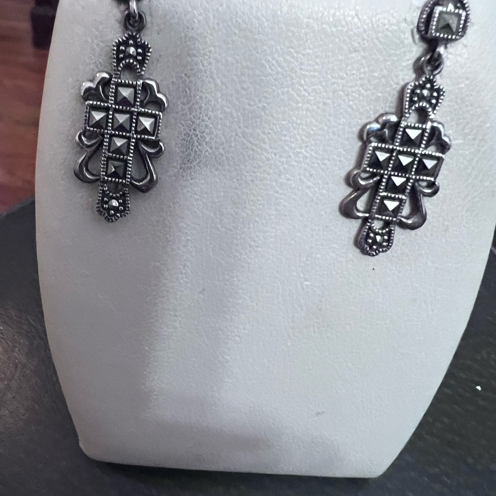 Elegant Silver Dangle Earrings